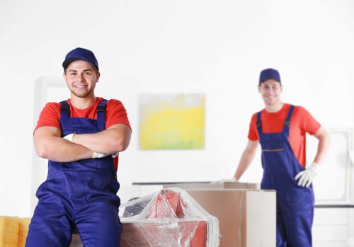 Short-term storage unit solution in Stokenewington for temporary household items